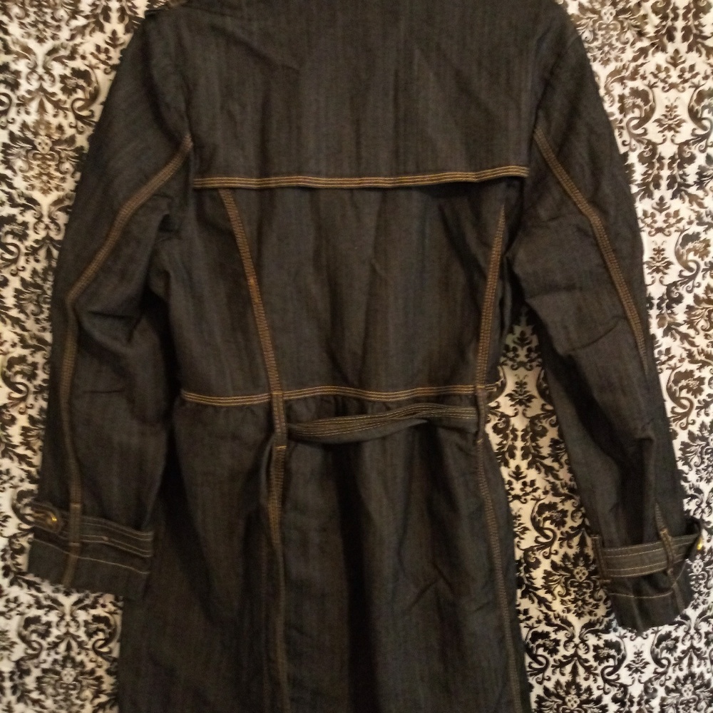 Women's quarter length denim coat